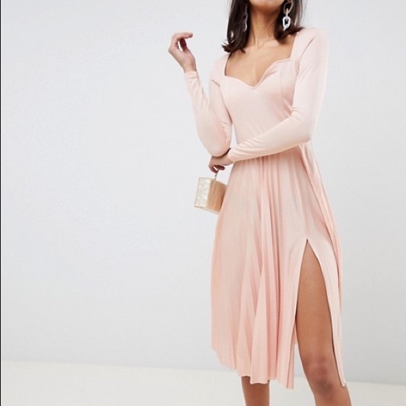 ASOS DESIGN Sweatheart Neck Pleated Midi Dress